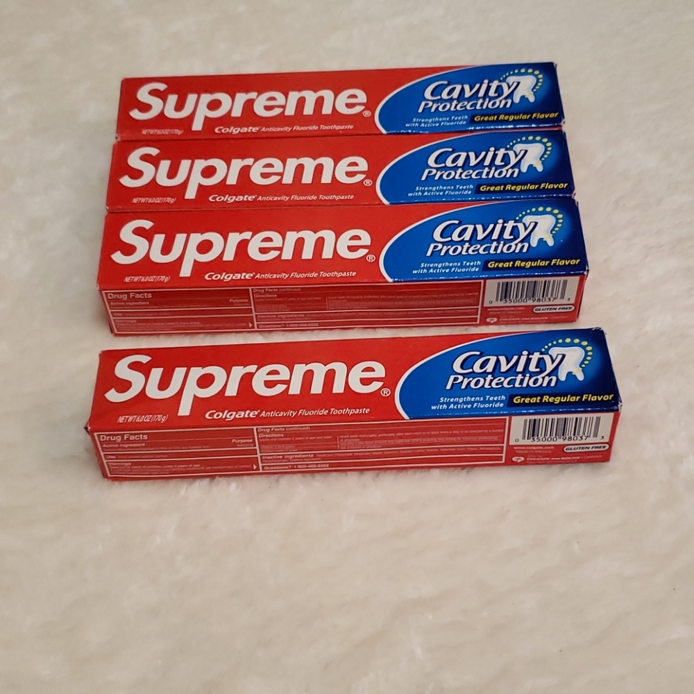 Supreme x Colgate 4 pack Supreme Toothpaste - Picture 5 of 5